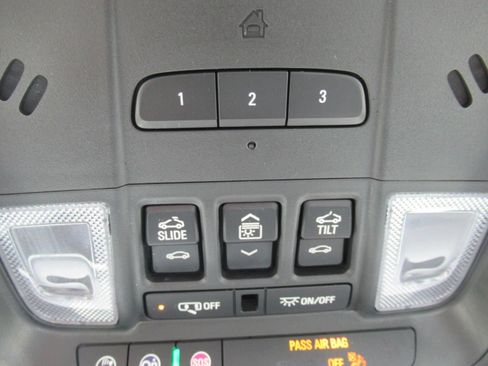 Certified 2025 Cadillac XT4 Sport AWD/4WD image 32