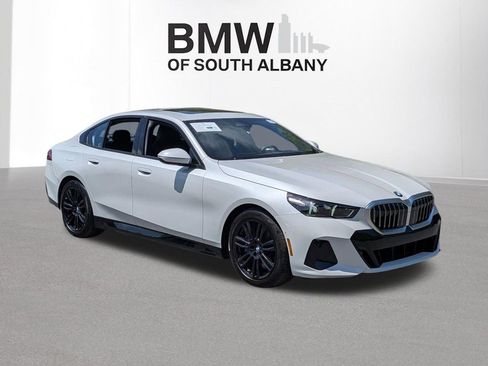 Certified 2024 BMW 540i xDrive w/ M Sport Package AWD/4WD image 7