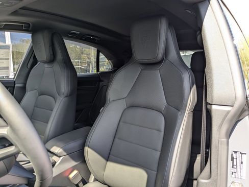 New 2025 Porsche Macan 4S Electric image 5