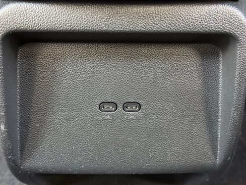 Used 2025 Chevrolet Equinox EV RS FWD image 25