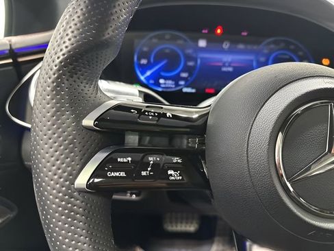 Certified 2022 Mercedes-Benz EQS 580 4MATIC Sedan image 18