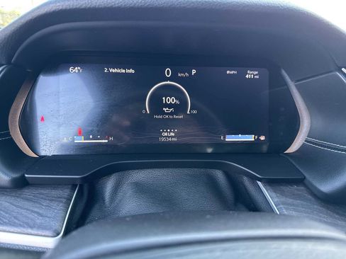 Used 2023 Jeep Grand Cherokee L Limited w/ Black Appearance Package image 33