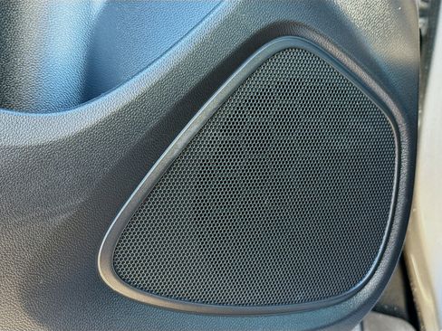 Used 2023 Buick Encore GX Select image 22