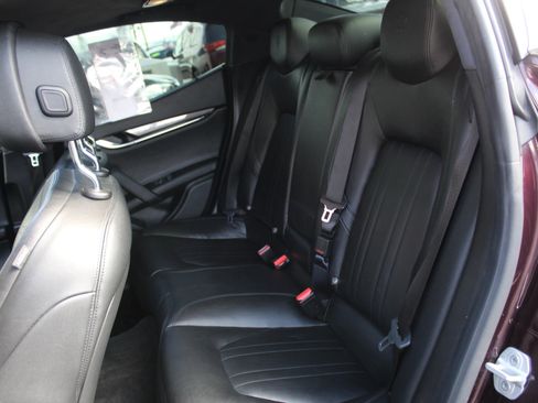 Used 2017 Maserati Ghibli RWD image 27