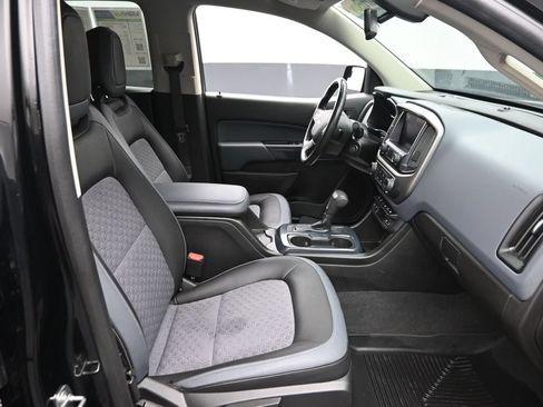 Used 2020 Chevrolet Colorado Z71 AWD/4WD image 16