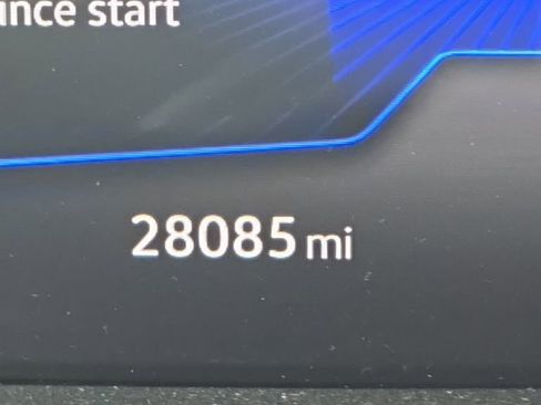 Used 2024 Volkswagen Tiguan SE image 22