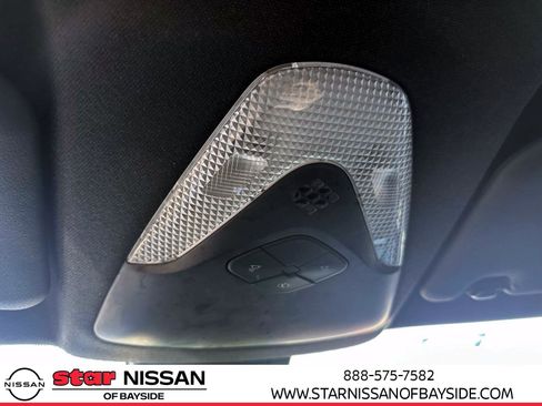 Used 2019 Toyota C-HR XLE image 28