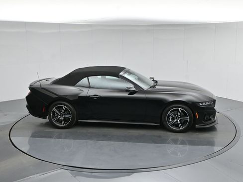 Used 2025 Ford Mustang Premium image 56