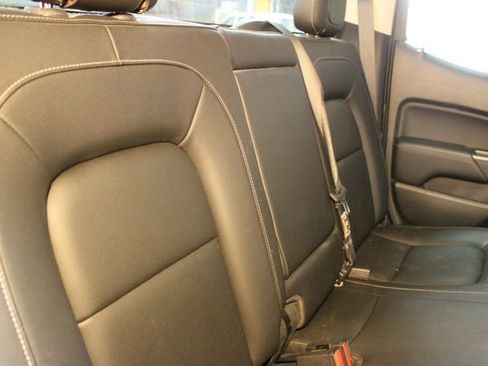 Used 2015 GMC Canyon SLT image 13