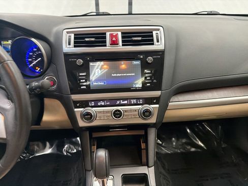 Used 2016 Subaru Outback 2.5i Limited AWD/4WD image 32