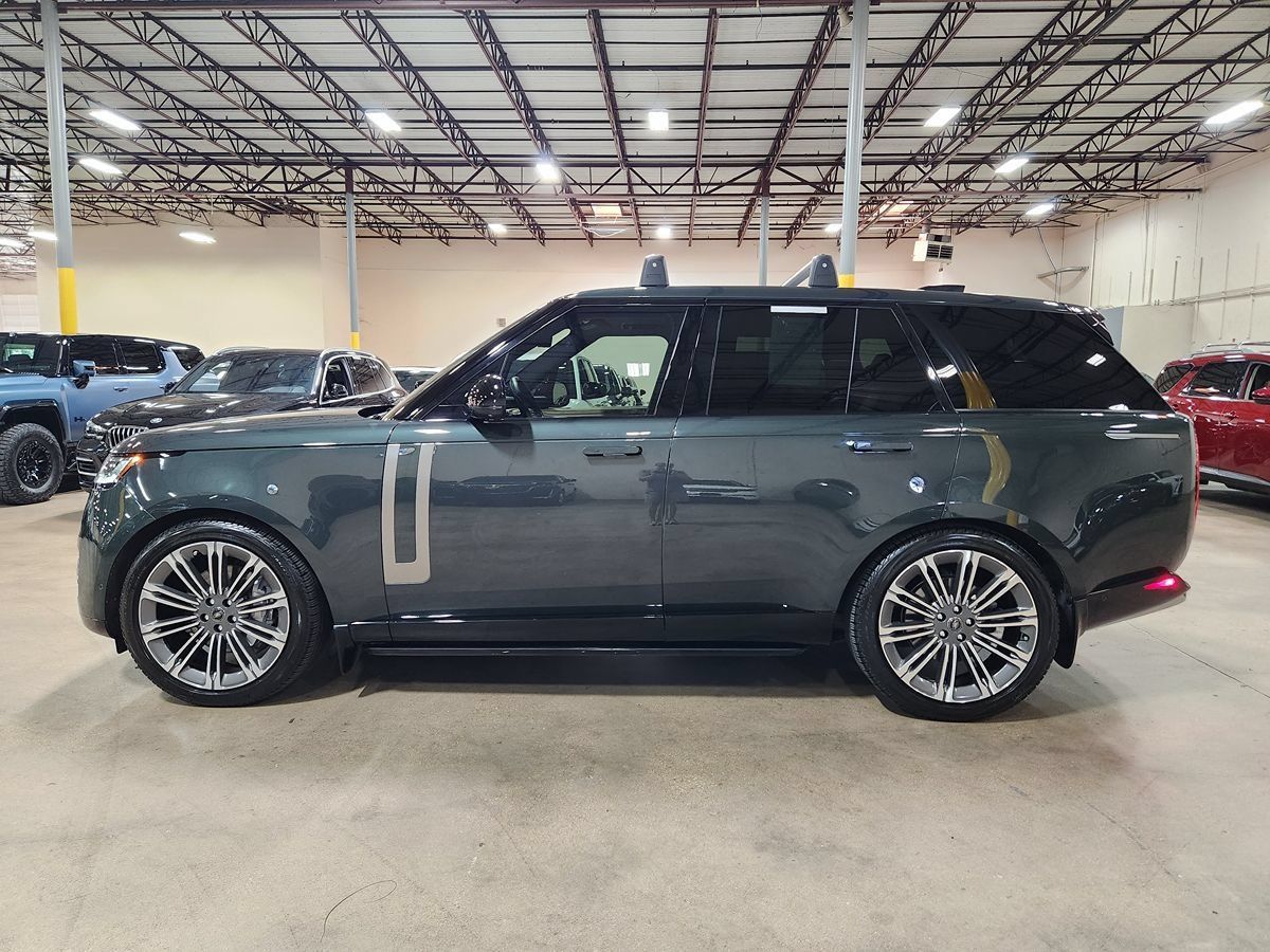 Used 2023 Land Rover Range Rover SE AWD/4WD image 7