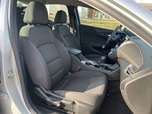 Used 2022 Chevrolet Malibu LT image 21