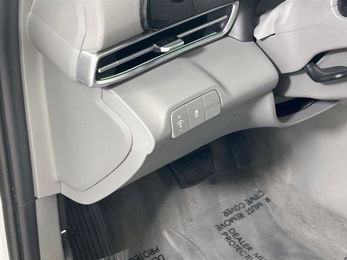 Used 2024 Hyundai Elantra SEL FWD image 10