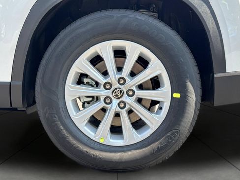 New 2026 Toyota Grand Highlander FWD image 34