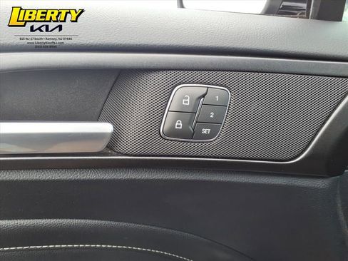 Used 2019 Ford Fusion Energi Titanium image 12