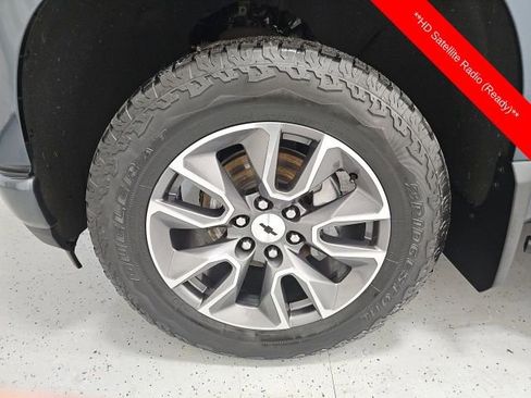 Used 2020 Chevrolet Silverado 1500 RST AWD/4WD image 9