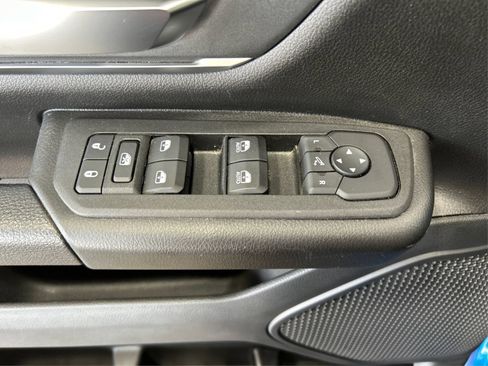 Used 2025 RAM 1500 Big Horn AWD/4WD image 31