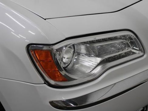 Used 2014 Chrysler 300 C w/ Light Group image 6