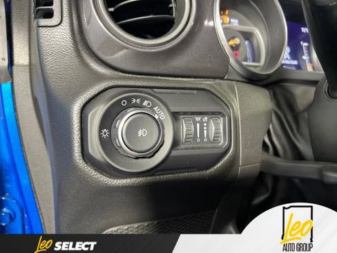Used 2022 Jeep Wrangler Unlimited Sport AWD/4WD image 21