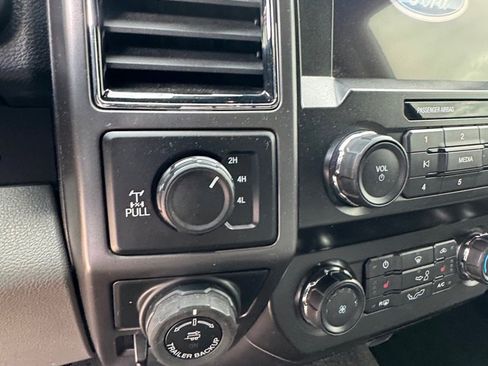 Used 2019 Ford F150 XLT w/ Equipment Group 302A Luxury image 24