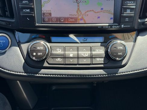 Used 2016 Toyota RAV4 Limited AWD/4WD image 18