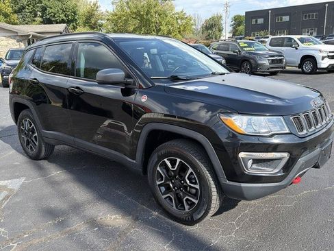 Used 2019 Jeep Compass Trailhawk AWD/4WD image 3
