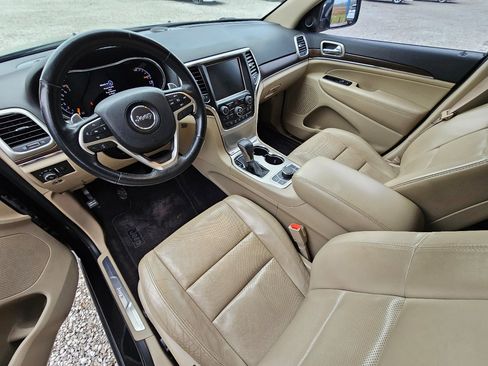 Used 2016 Jeep Grand Cherokee Limited w/ Luxury Group II image 16