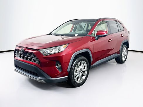 Used 2019 Toyota RAV4 Limited w/ Advanced Technology Package image 3