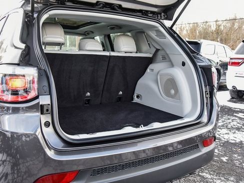 Certified 2022 Jeep Compass Limited w/ Sun and Sound Group image 13