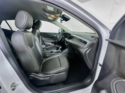 Used 2024 Buick Encore GX Sport Touring FWD image 29