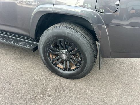 Used 2019 Toyota 4Runner SR5 AWD/4WD image 13