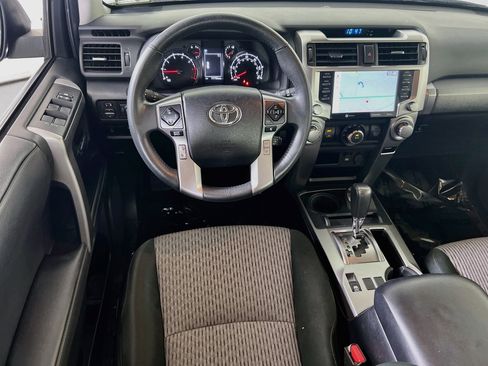 Used 2020 Toyota 4Runner SR5 AWD/4WD image 21