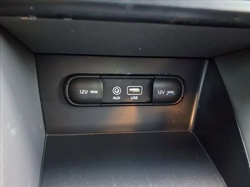 Used 2019 Kia Niro LX image 21