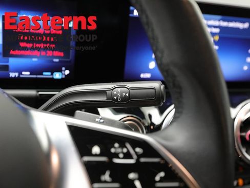 Used 2025 Mercedes-Benz GLA 250 image 12