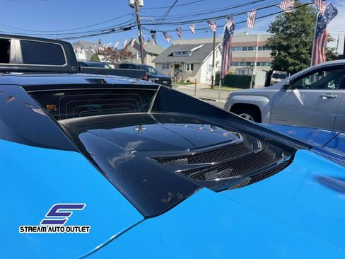 Used 2021 Chevrolet Corvette Stingray Premium Conv w/ Z51 Performance Package image 12