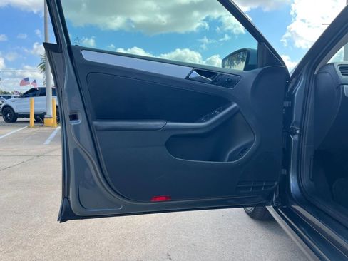 Used 2012 Volkswagen Jetta TDI image 13