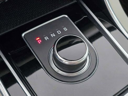 Used 2019 Jaguar XF Prestige image 61