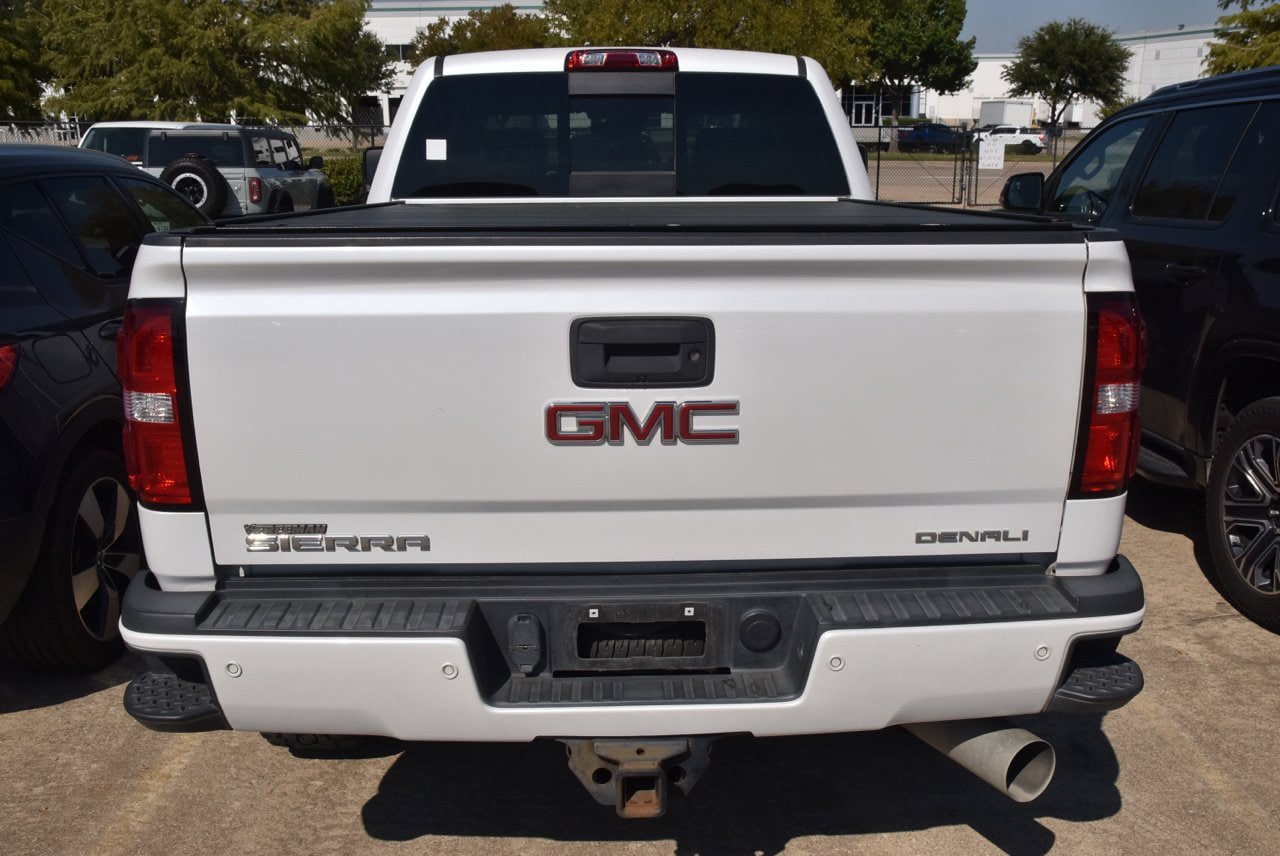 Used 2019 GMC Sierra 2500 Denali w/ Duramax Plus Package AWD/4WD image 6