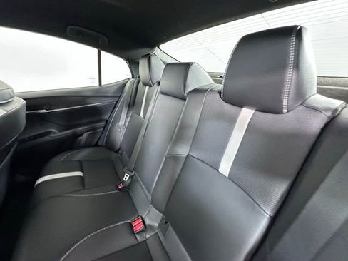 Used 2025 Toyota Camry SE image 15