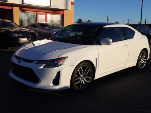 Used 2014 Scion tC image 3