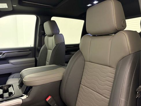New 2026 Chevrolet Silverado 2500 ZR2 AWD/4WD image 34