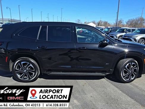 Used 2025 Buick Enclave Sport Touring w/ Power Package image 10