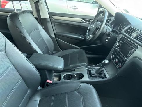 Used 2015 Volkswagen Passat TDI SE FWD image 4