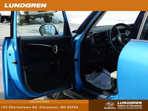 Used 2019 MINI Cooper 4-Door Hardtop image 10