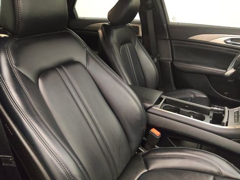 Used 2020 Lincoln MKZ AWD w/ Convenience Package image 21