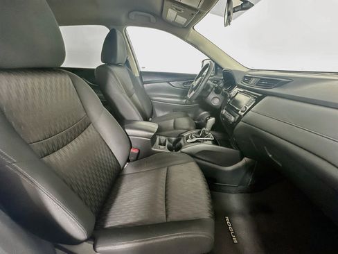 Used 2018 Nissan Rogue SV FWD image 30
