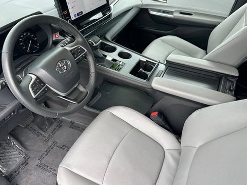 Certified 2025 Toyota Sienna XLE w/ XLE Plus Package AWD/4WD image 13