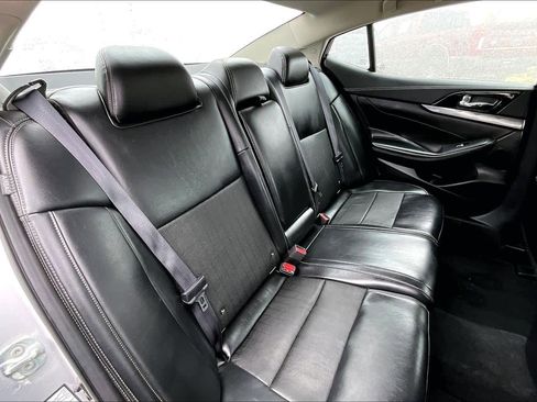 Used 2022 Nissan Maxima SV w/ Floor Mat Group image 38