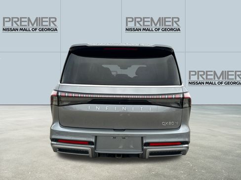 Used 2025 INFINITI QX80 Sensory image 6