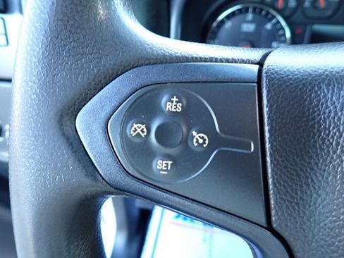 Used 2018 Chevrolet Silverado 2500 W/T AWD/4WD image 15